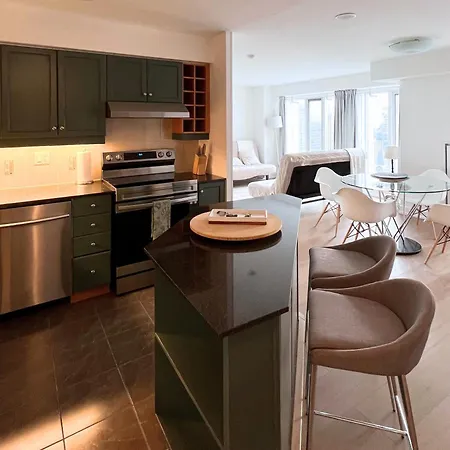 Apartment/2Bedrooms/2 Full Bathrooms/Free Parking